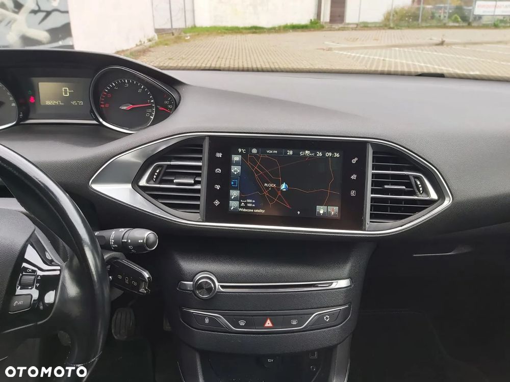 Peugeot 308 1.6 e-HDi Allure S&S - 32