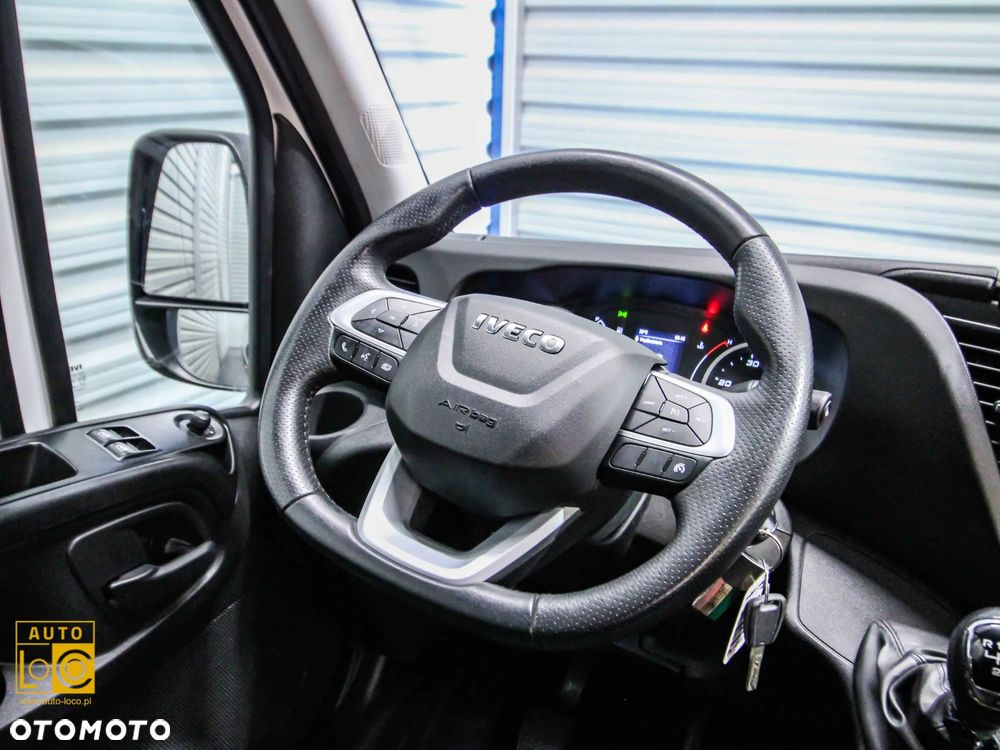 Iveco DAILY MAXI 3,0D 35S18 + BRYGADÓWKA 7 OSÓB - HAUSER !!! - 22
