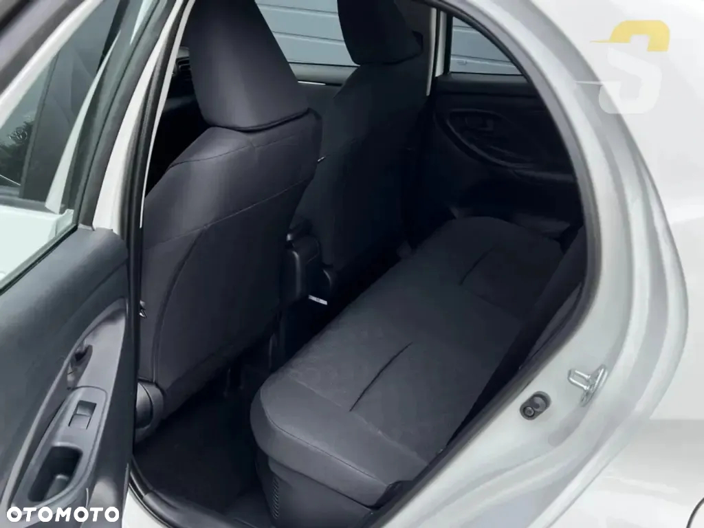 Toyota Yaris ver-hybrid-1-5-comfort - 9
