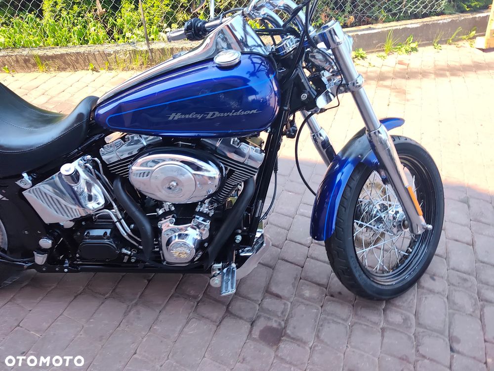 Harley-Davidson Dyna Street Bob - 3