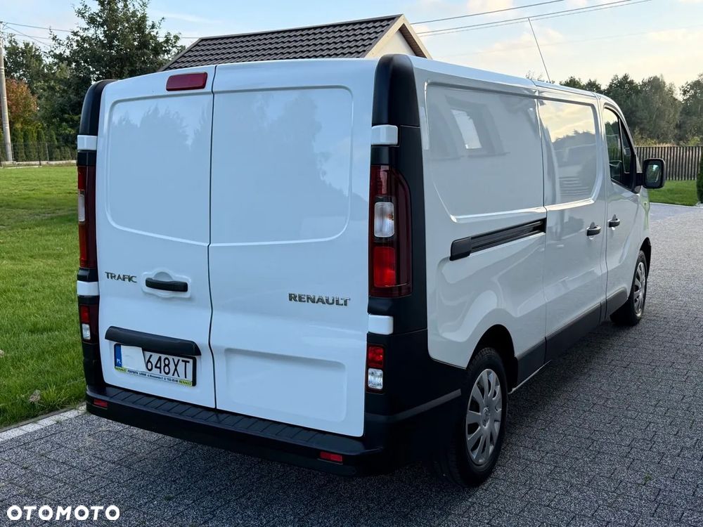 Renault Trafic - 16