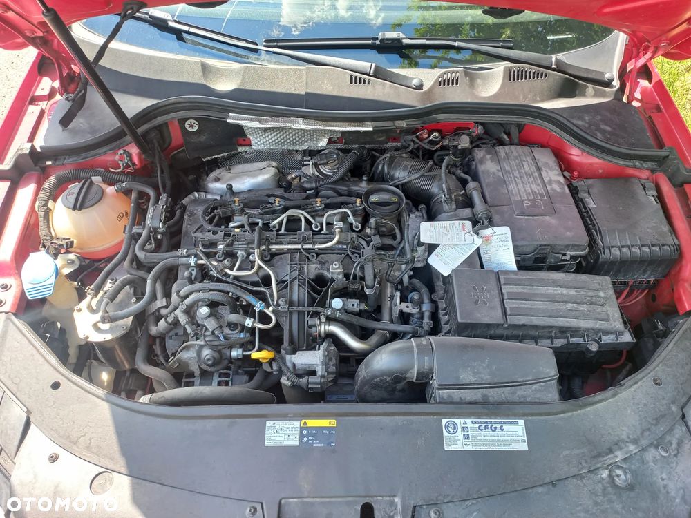 Volkswagen Passat 2.0 TDI 4Motion DSG BlueMotion Tech R-Line - 9