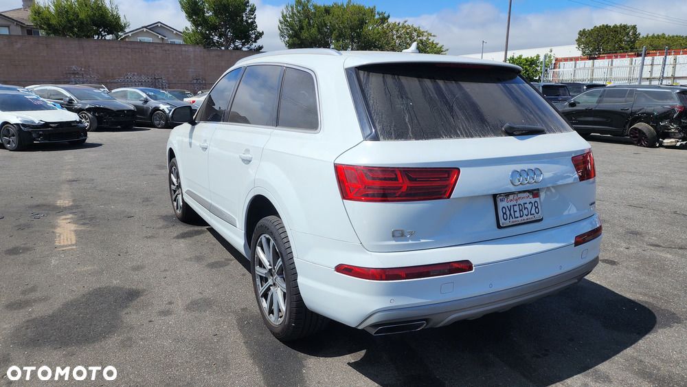 Audi Q7 - 8