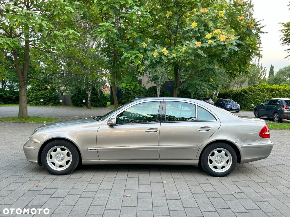 Mercedes-Benz Klasa E 200 CDI Classic - 17
