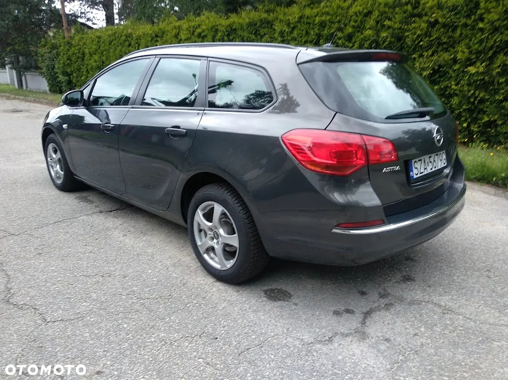 Opel Astra IV 1.6 Enjoy - 9
