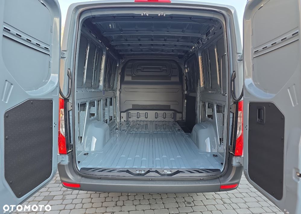Mercedes-Benz Sprinter 315 średni L2H1 - 7
