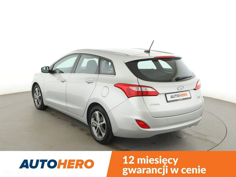 Hyundai i30 blue 1.6 CRDi Trend - 5