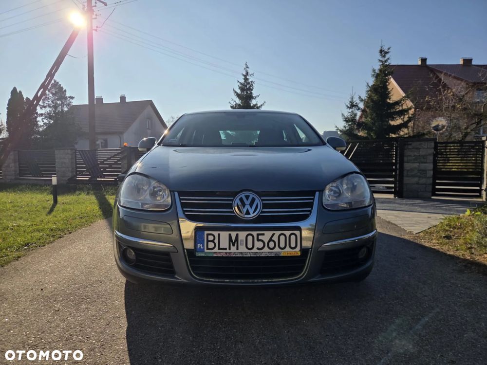 Volkswagen Jetta 1.9 TDI Comfortline - 5