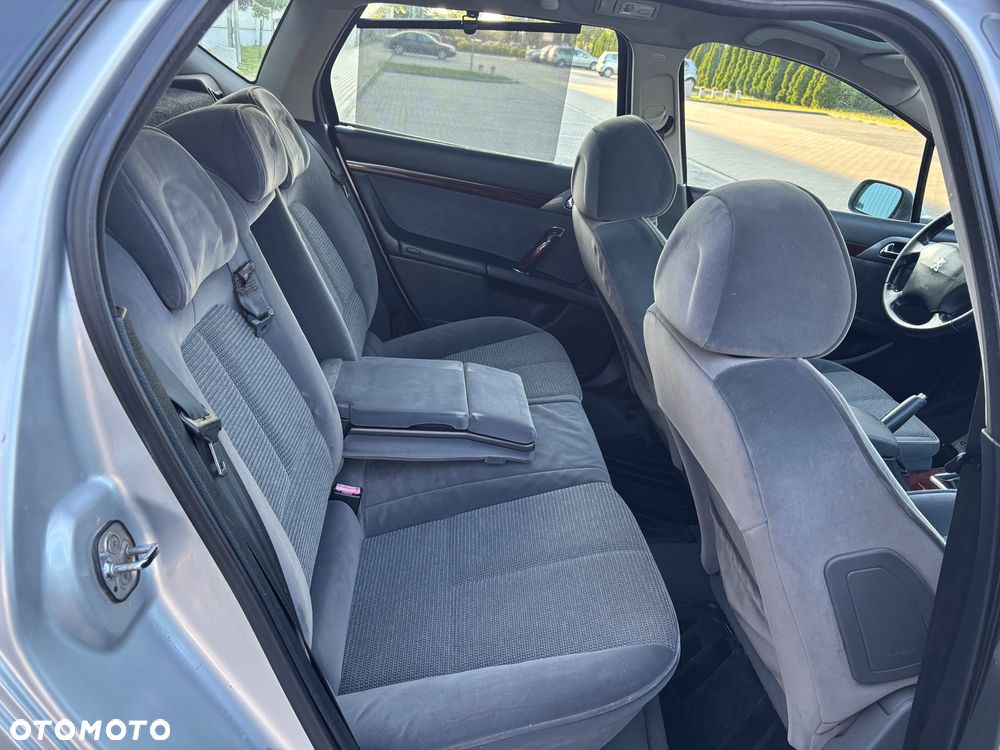 Peugeot 407 - 10