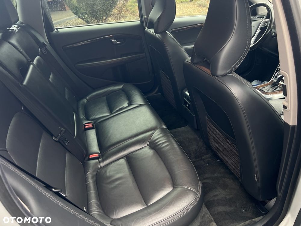Volvo XC 70 - 24