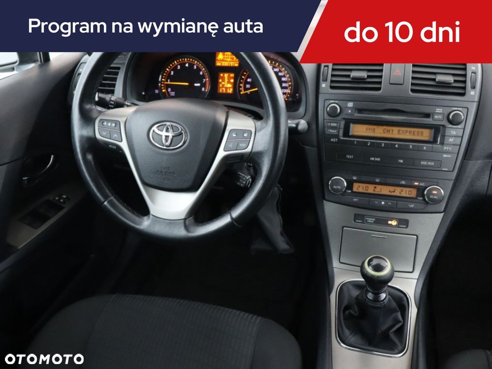 Toyota Avensis - 9