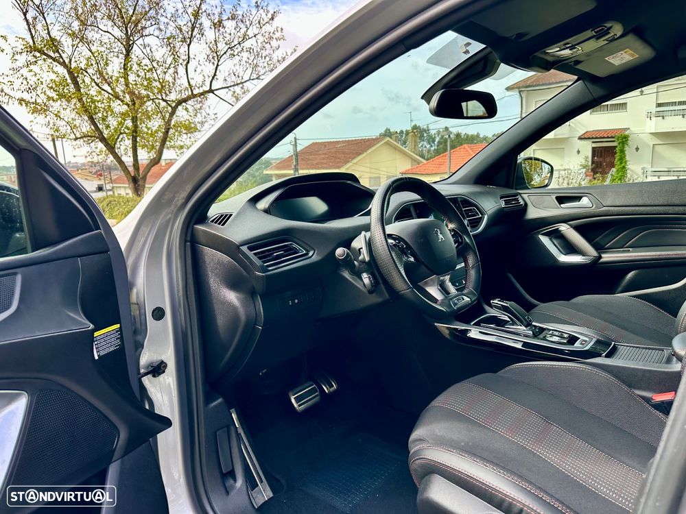 Peugeot 308 SW 1.5 BlueHDi GT EAT8 - 21