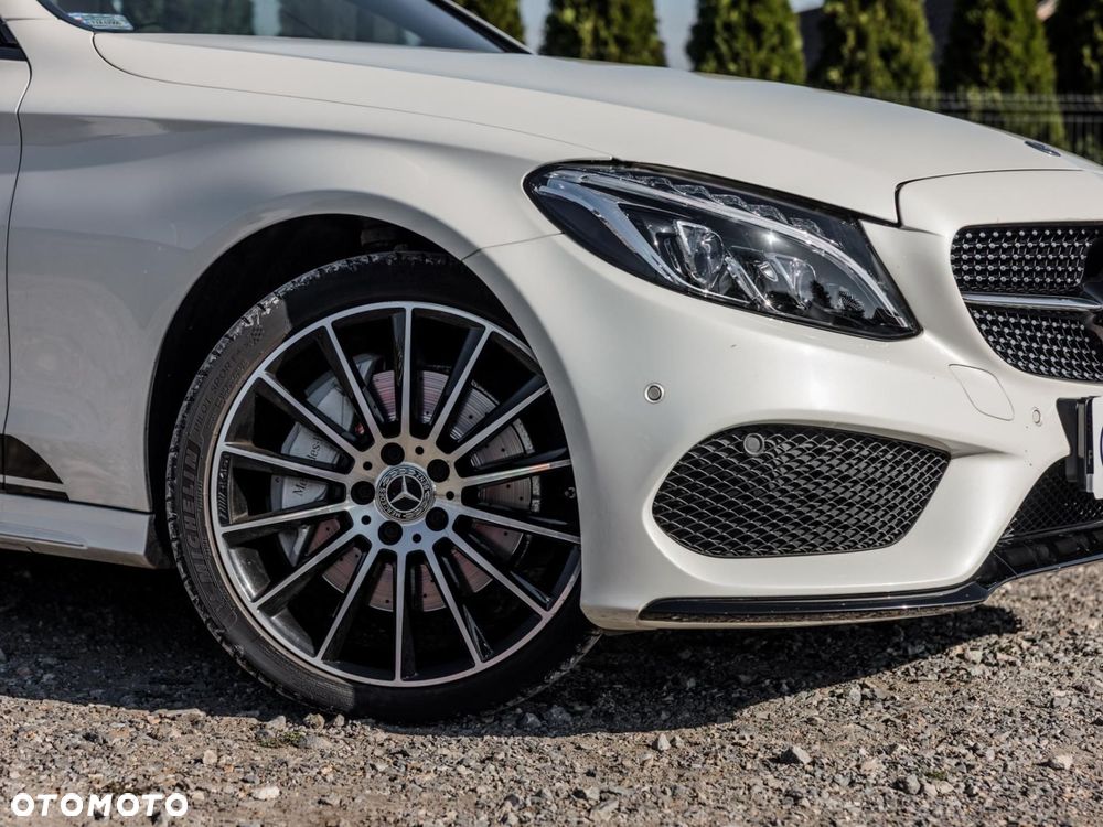 Mercedes-Benz Klasa C 300 9G-TRONIC - 34