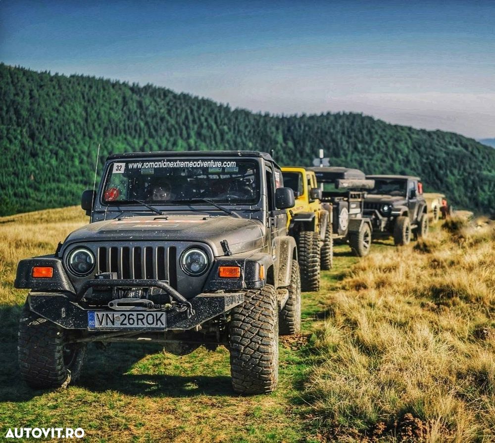 Jeep Wrangler - 11