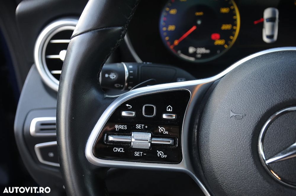 Mercedes-Benz C 300 4MATIC Aut. - 17