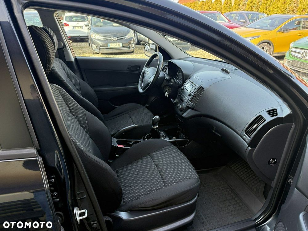 Hyundai i30 1.4 Classic + EU5 - 18