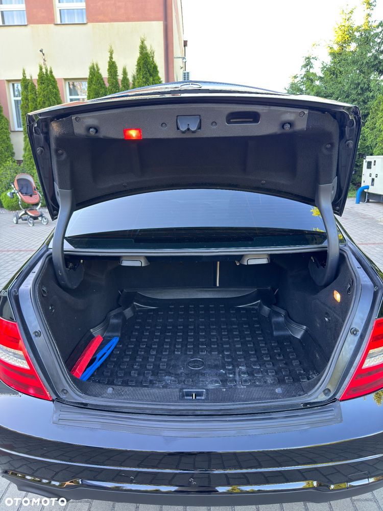 Mercedes-Benz Klasa C 250 7G-TRONIC - 15
