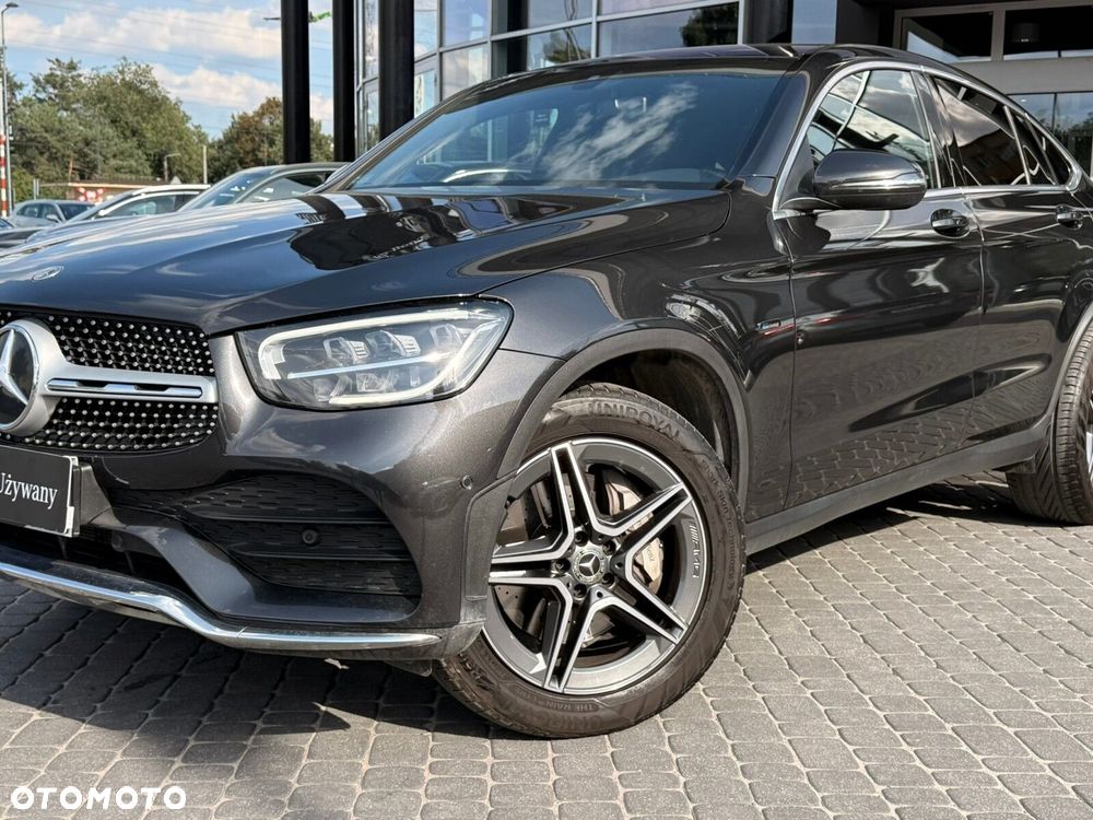 Mercedes-Benz GLC 300 e 4-Matic - 23