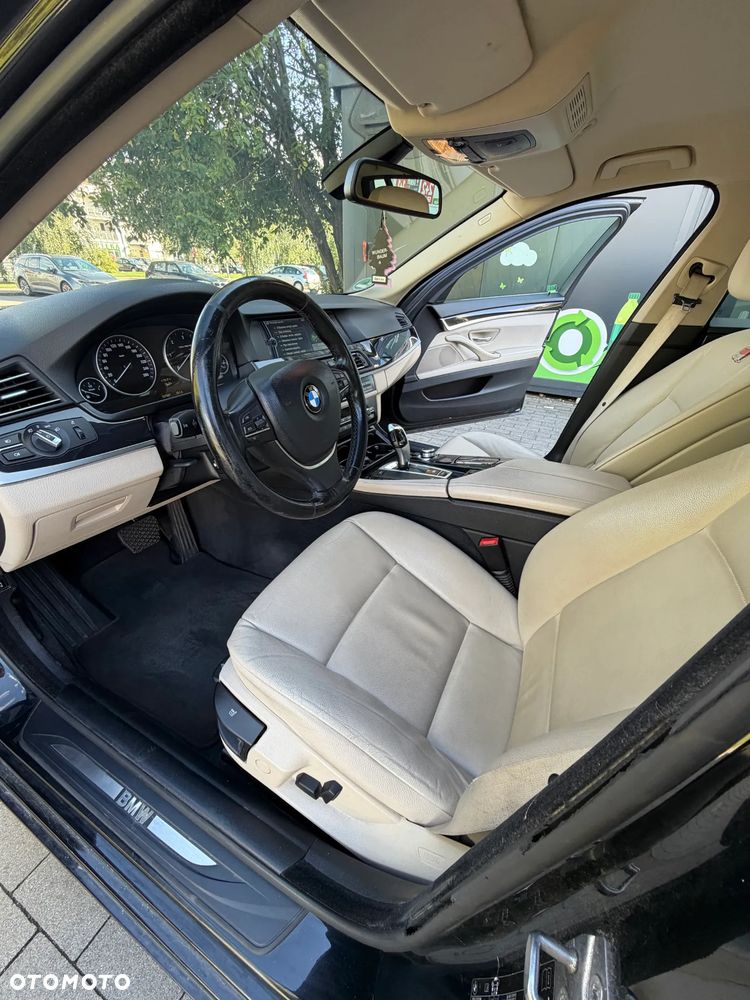 BMW Seria 5 520d - 29