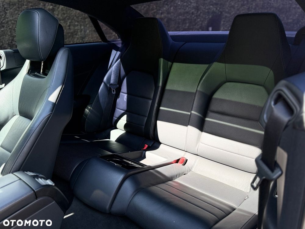 Mercedes-Benz Klasa E 250 7G-TRONIC - 21