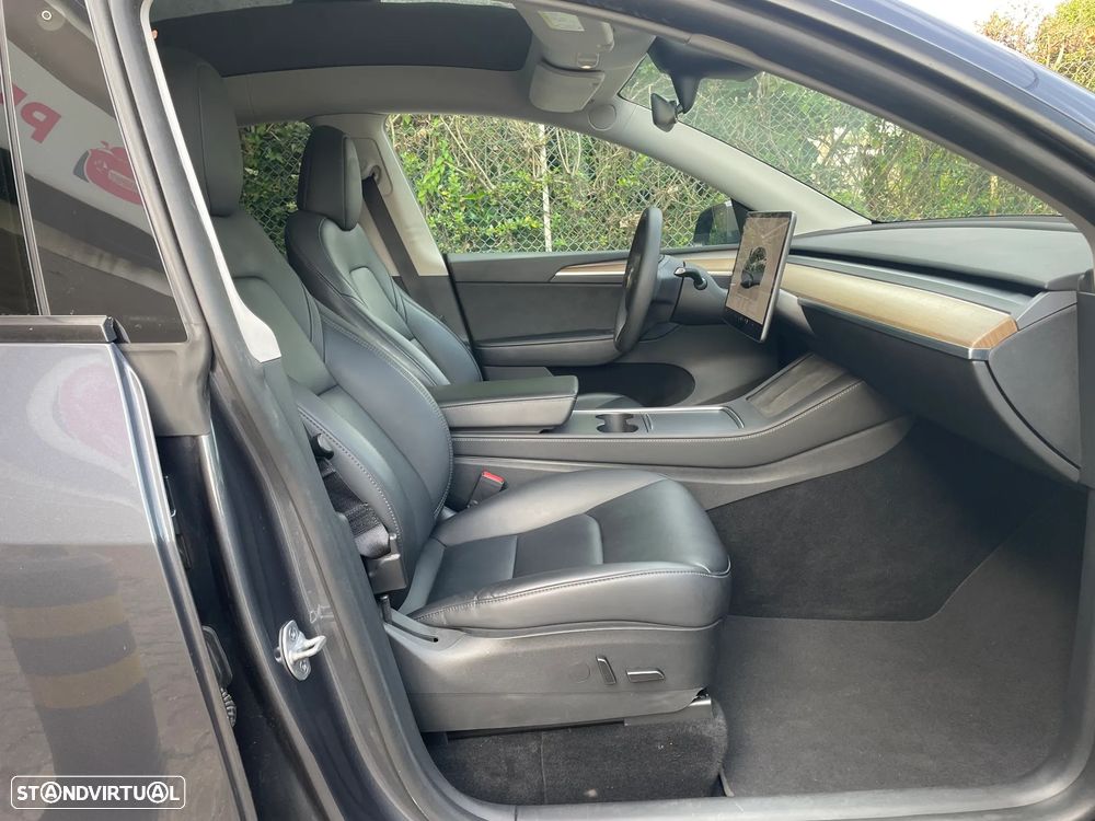 Tesla Model Y RWD - 22