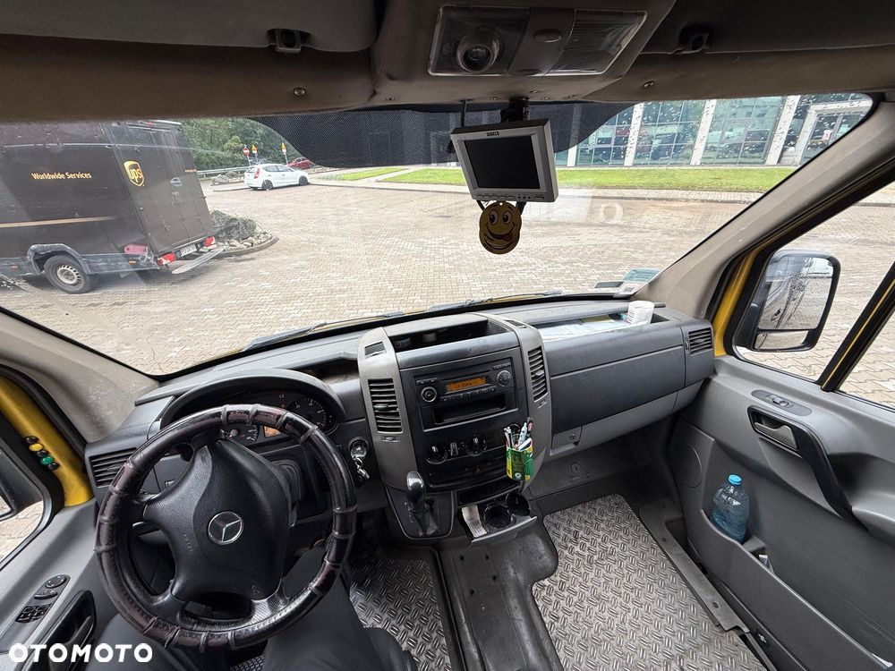 Mercedes-Benz Sprinter - 10