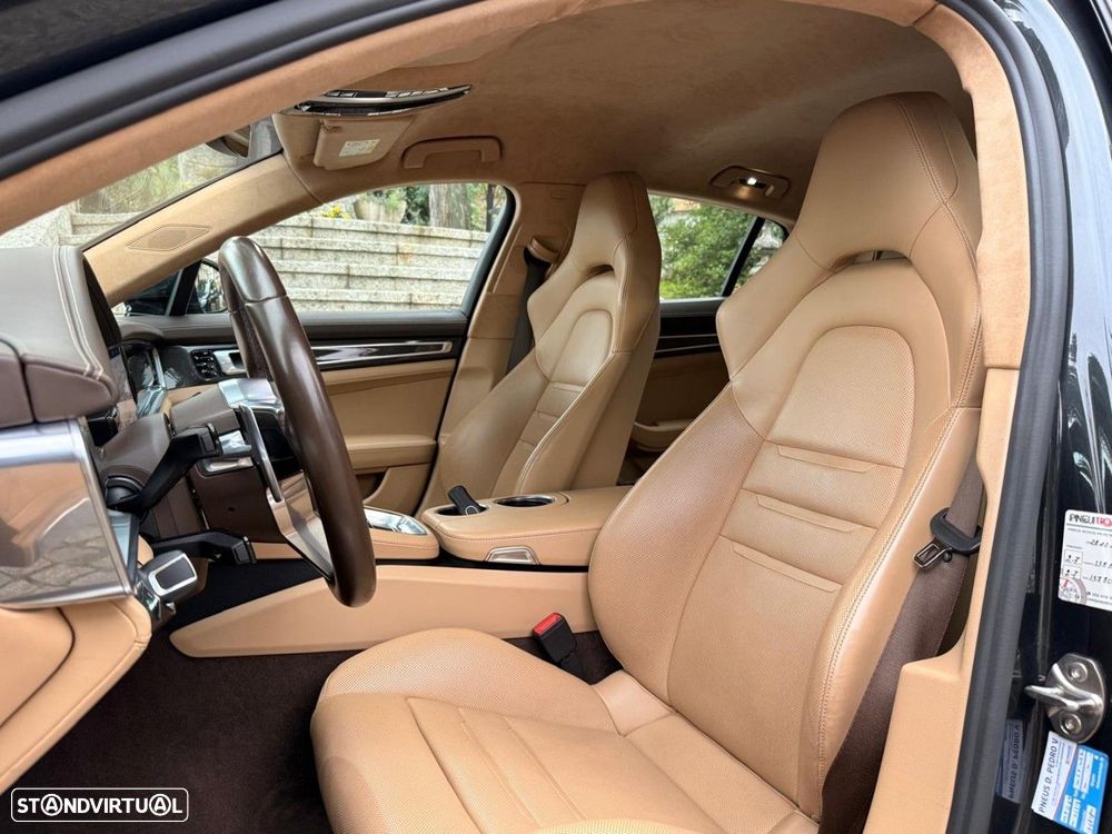 Porsche Panamera 4 S - 11