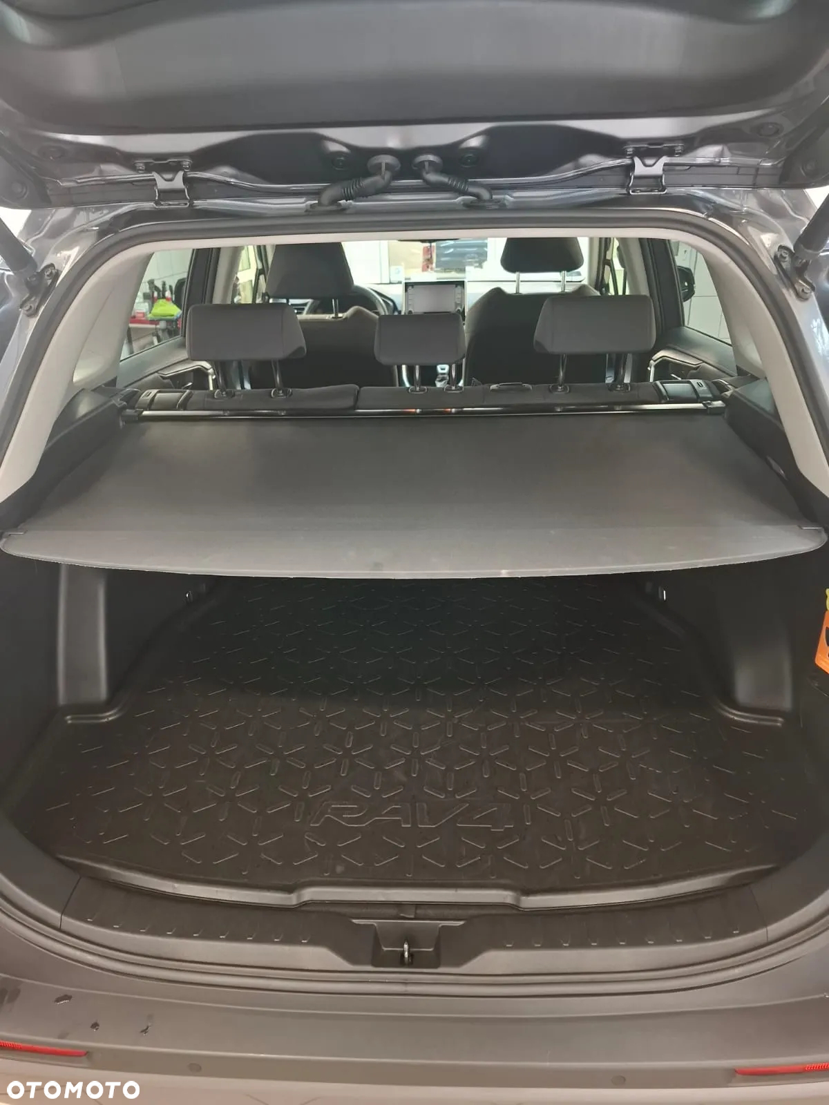 Toyota RAV4 2.5 Hybrid Comfort 4x2 - 16