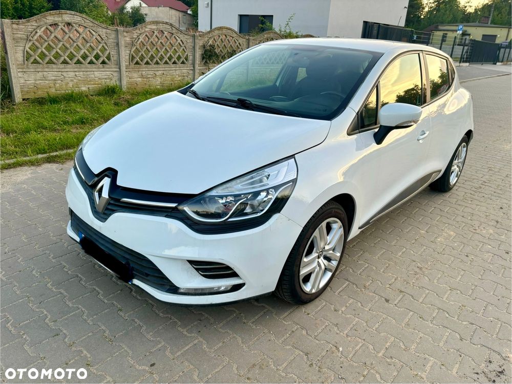 Renault Clio 1.2 16V 75 Life - 2
