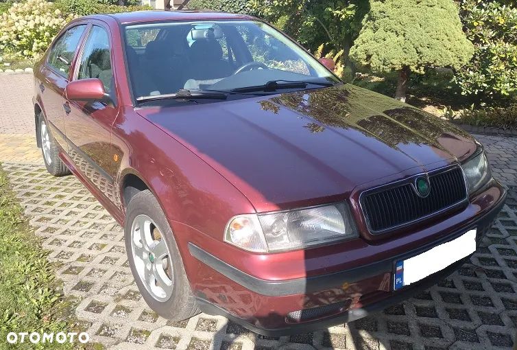 Skoda Octavia 1.6 GLX - 4