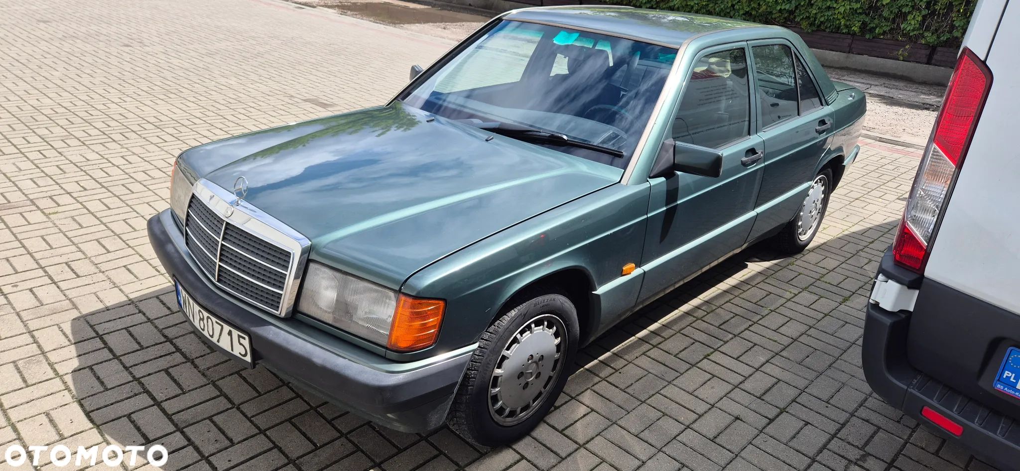 Mercedes-Benz W201 (190) - 1