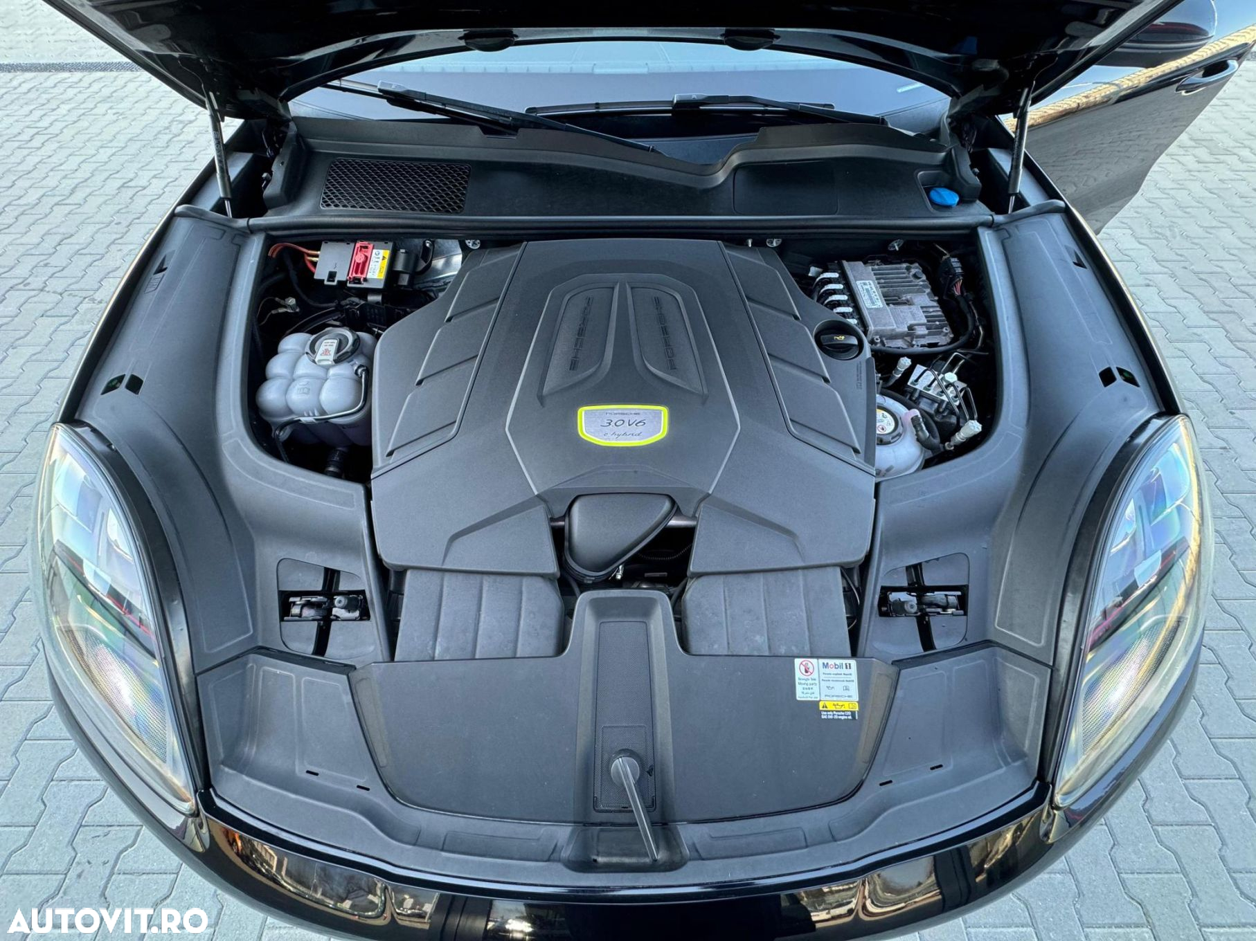 Porsche Cayenne E-Hybrid Tiptronic S - 37