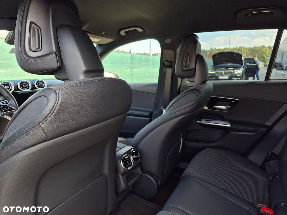 Mercedes-Benz GLC - 33