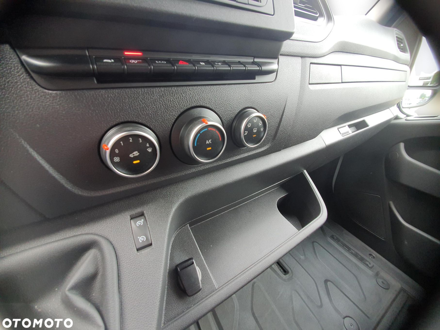 Renault master - 12