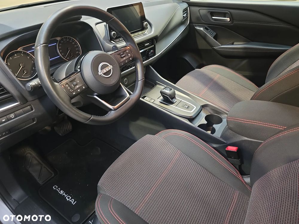 Nissan Qashqai 1.3 DIG-T MHEV Acenta Xtronic - 10
