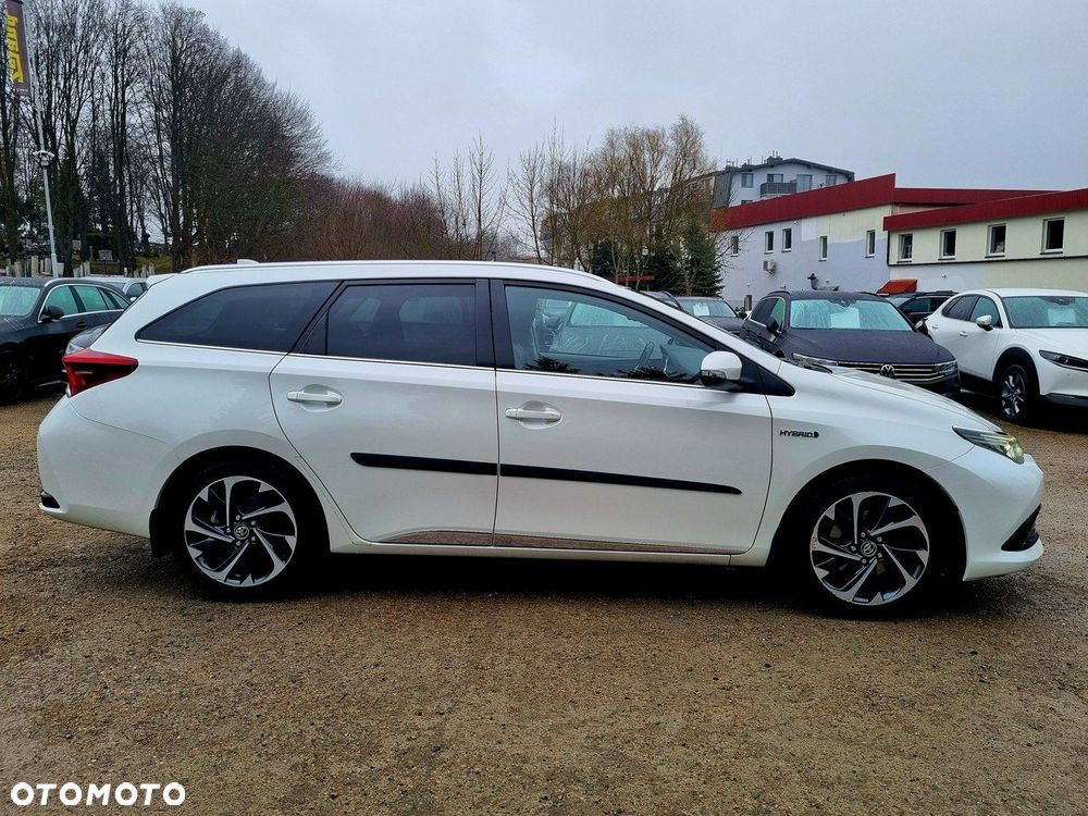 Toyota Auris Hybrid 135 Prestige - 4