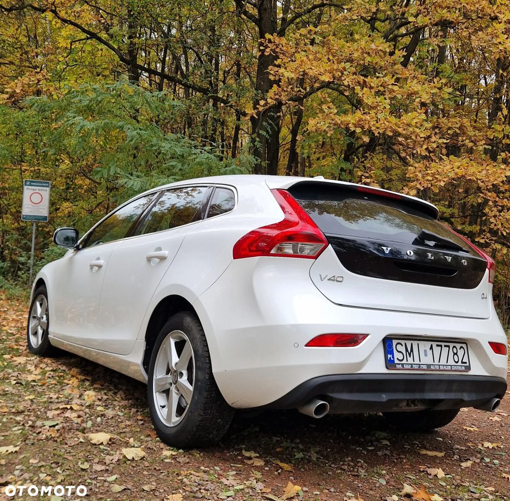 Volvo V40 D4 Drive-E Momentum - 5