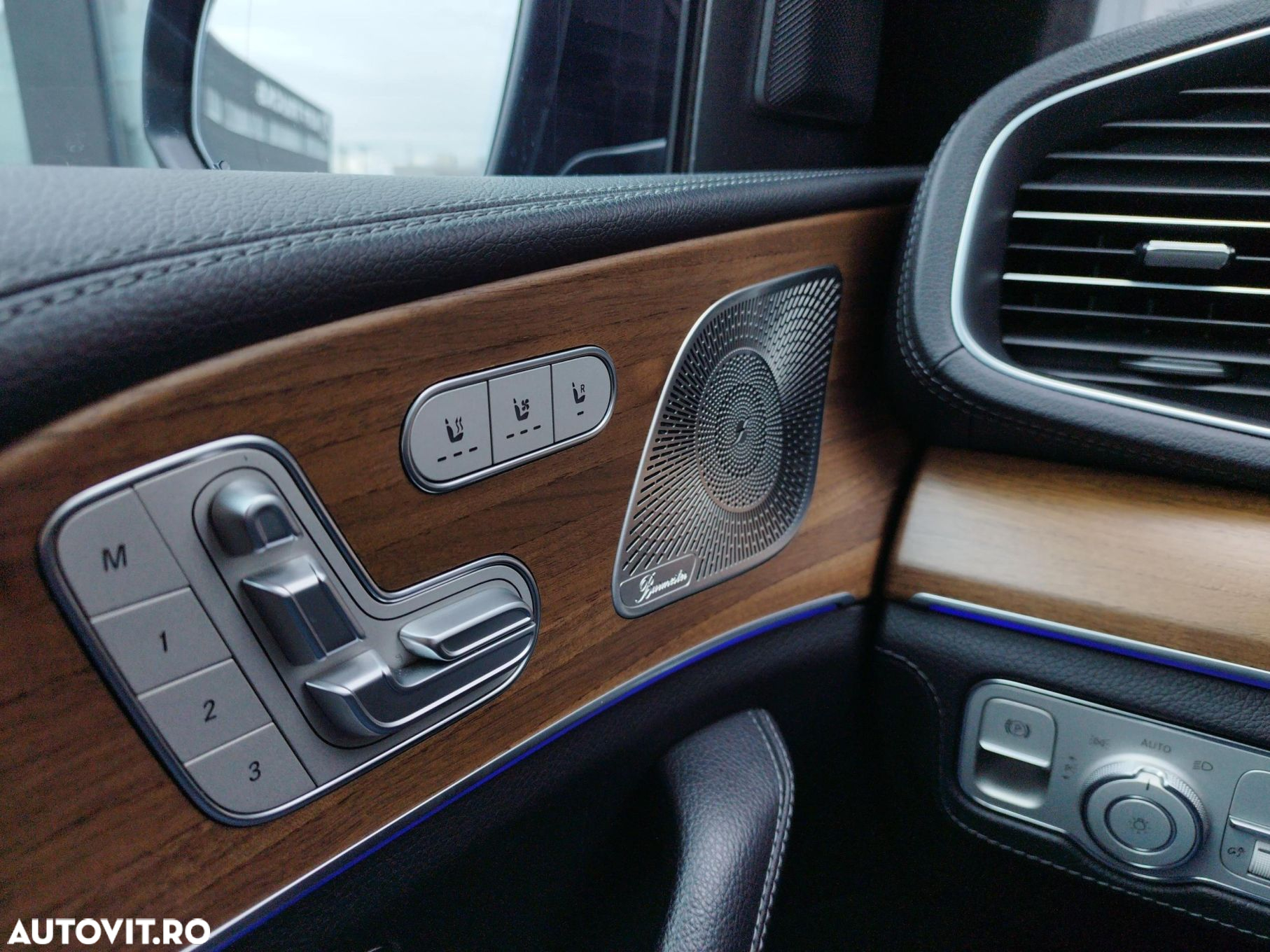 Mercedes-Benz GLS - 13