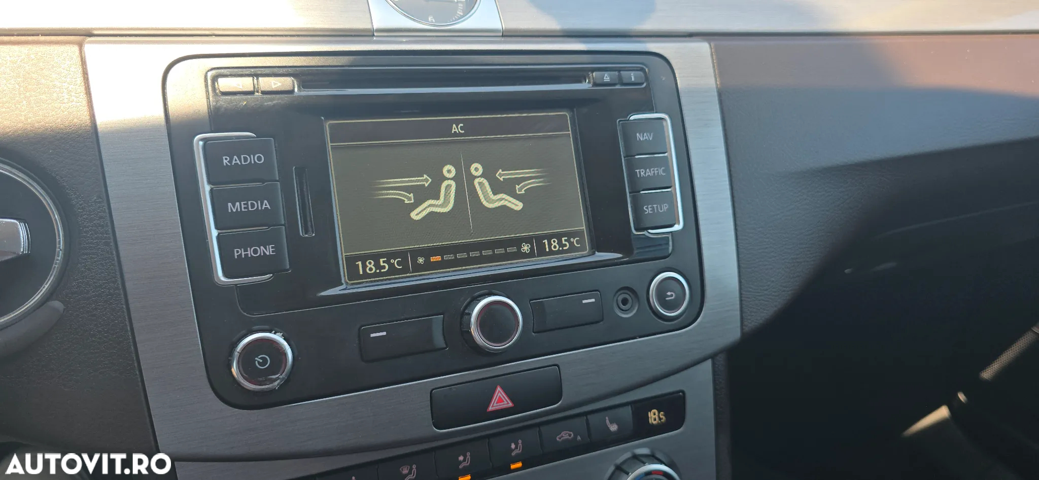 Volkswagen Passat Variant 2.0 TDI BlueMotion Technology Exclusive - 21