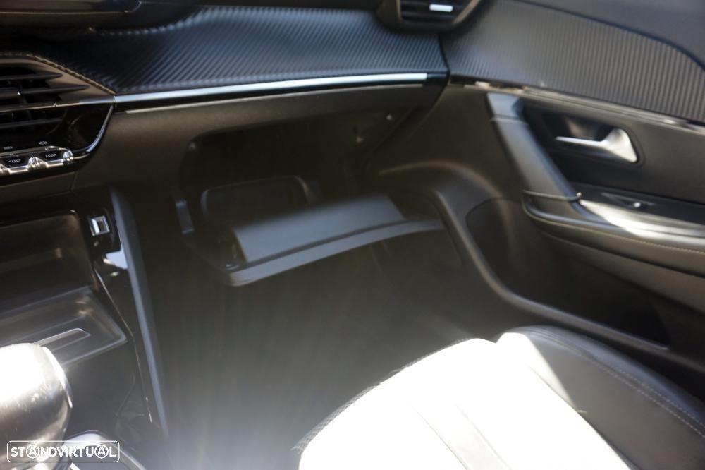 Peugeot 2008 1.2 PureTech GT Line - 33