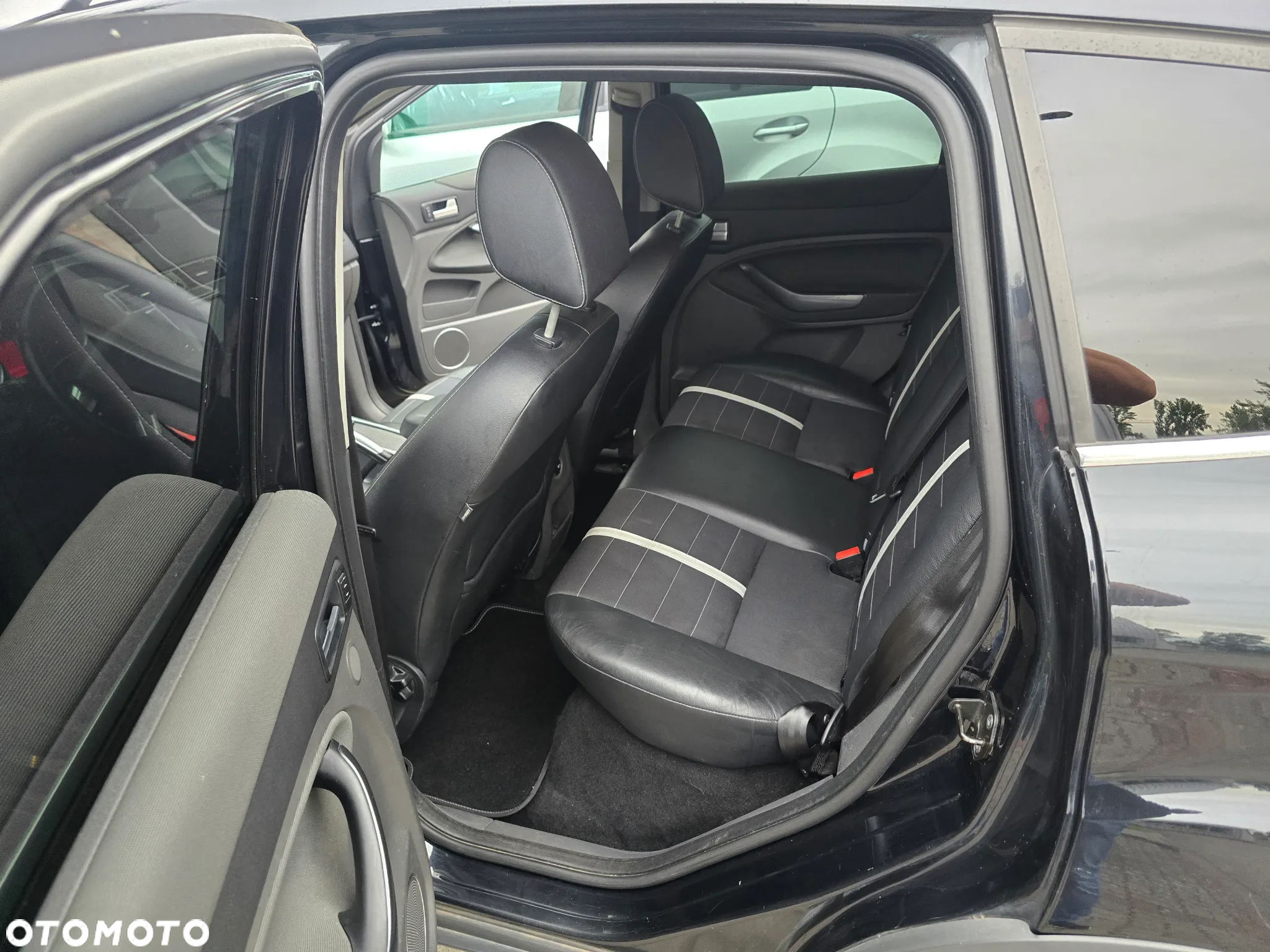 Ford Kuga 2.0 TDCi 2x4 SYNC - 7
