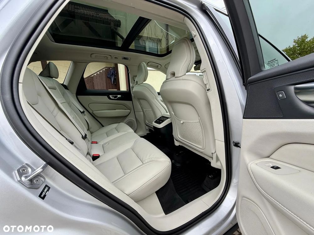 Volvo XC 60 T5 Inscription - 17