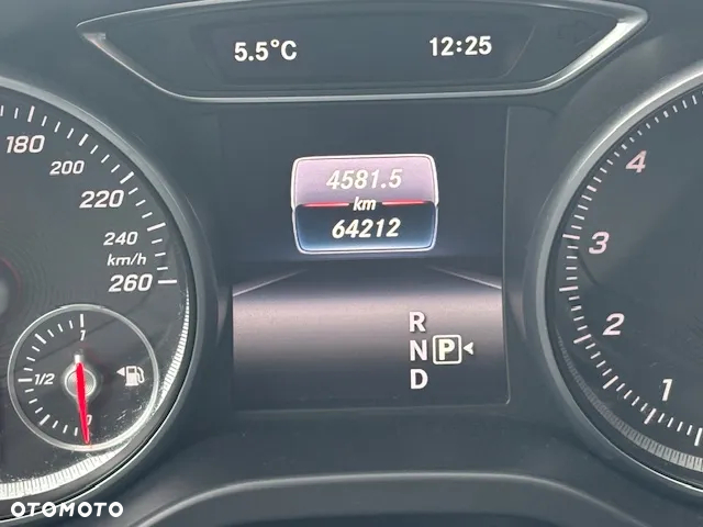 Mercedes-Benz CLA 200 7G-DCT Urban - 7