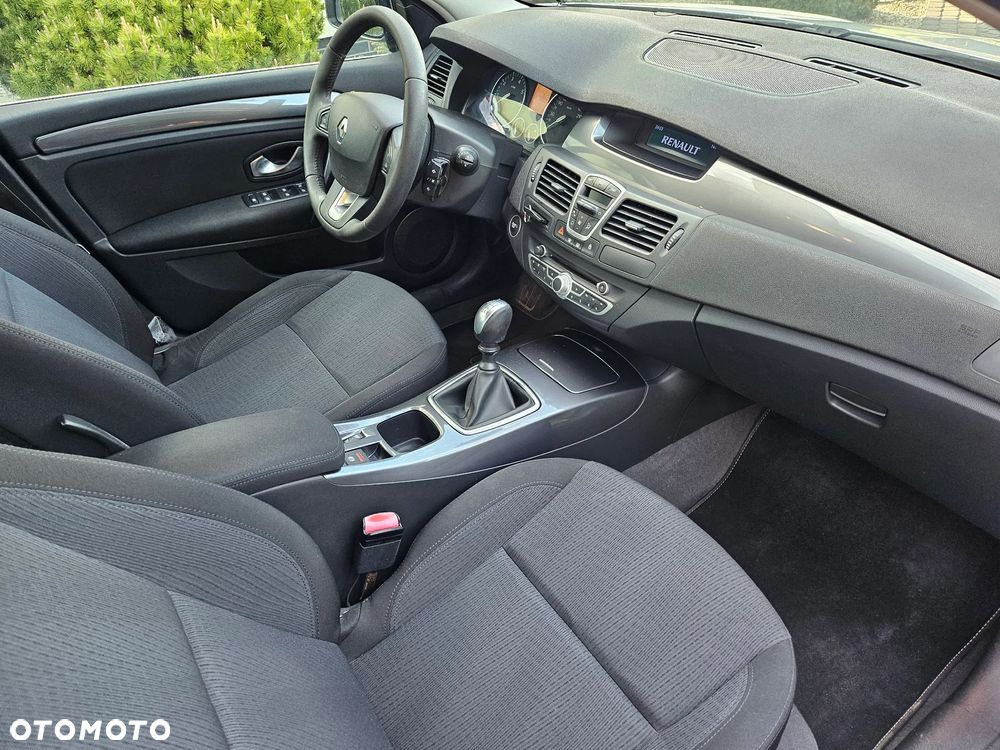 Renault Laguna 1.6 Authentique - 25