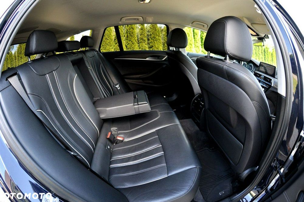 BMW Seria 5 520d Luxury Line sport - 9