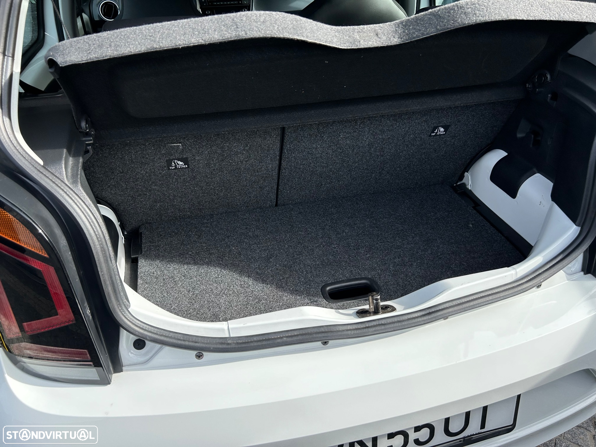 VW e-Up! Edition - 12
