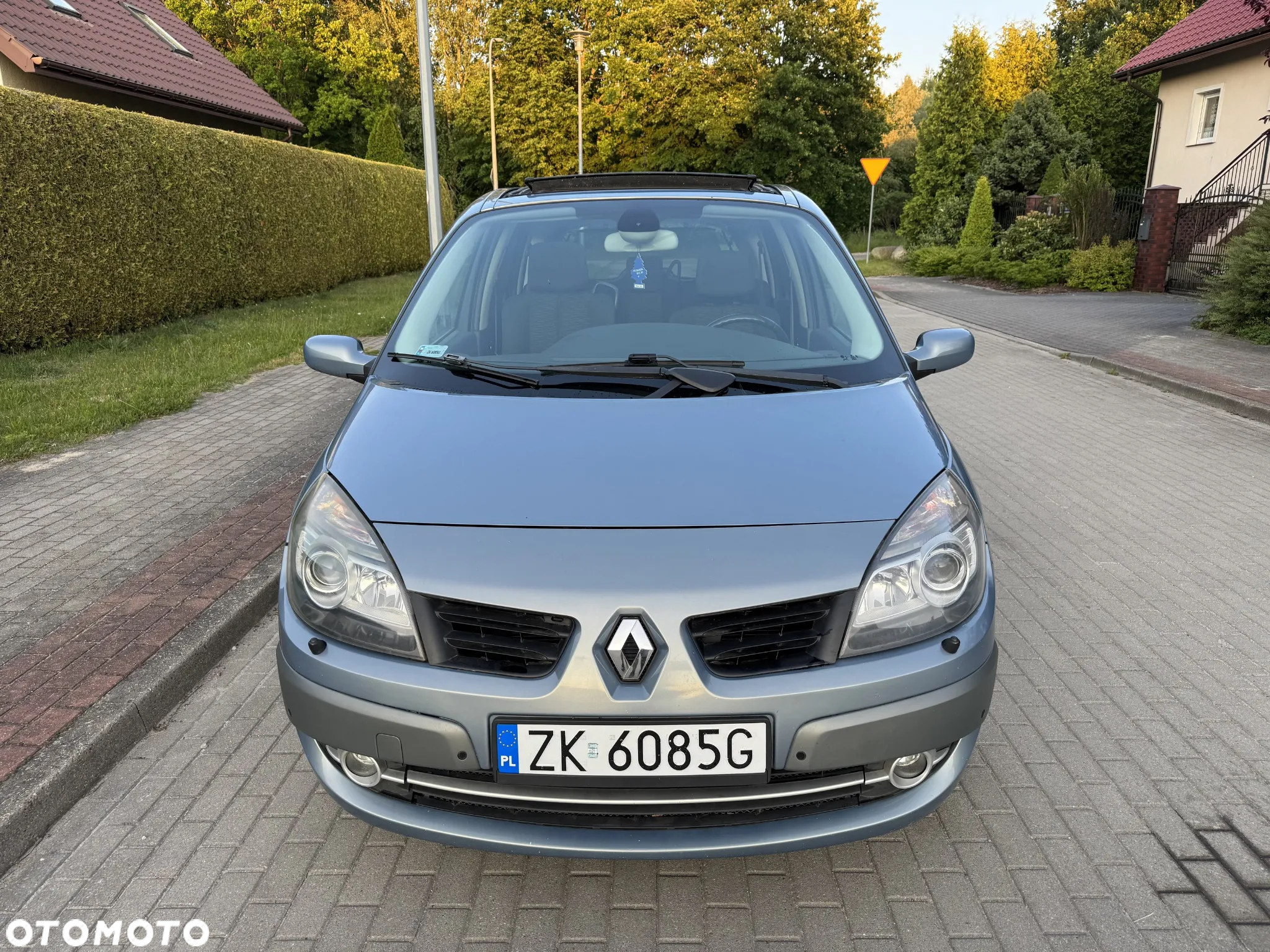 Renault Scenic 2.0 16V Luxe Privilege - 9