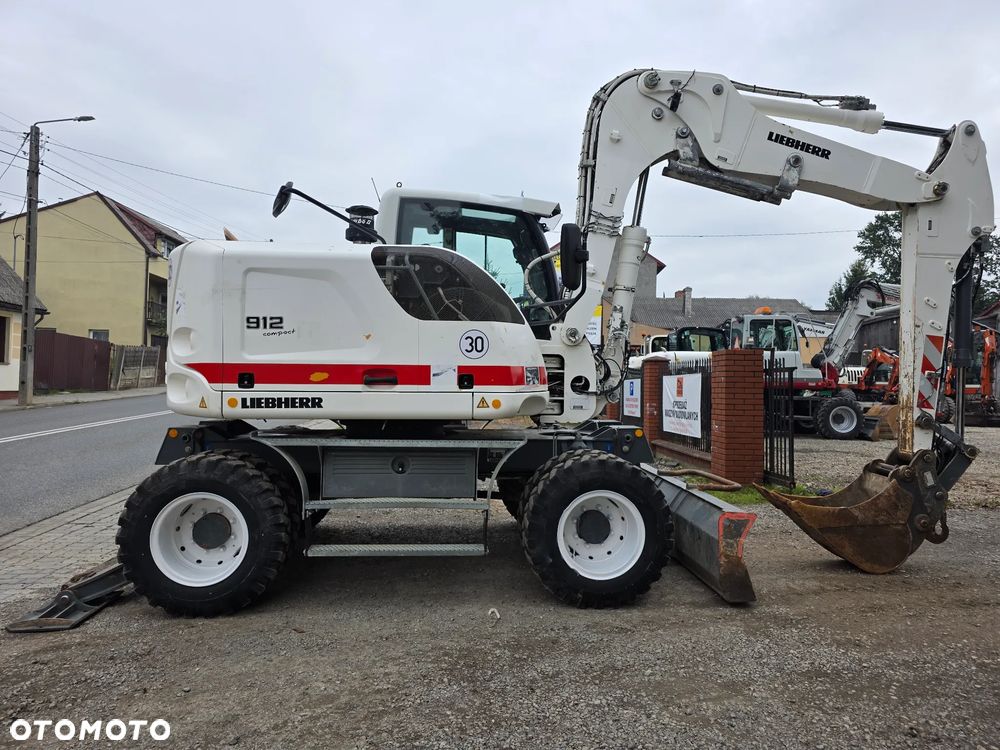 Liebherr 912 Compact - 4