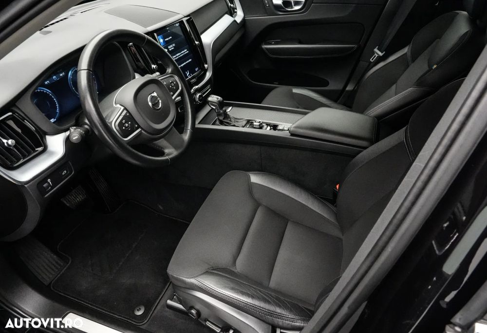 Volvo XC 60 D4 Momentum Pro - 11