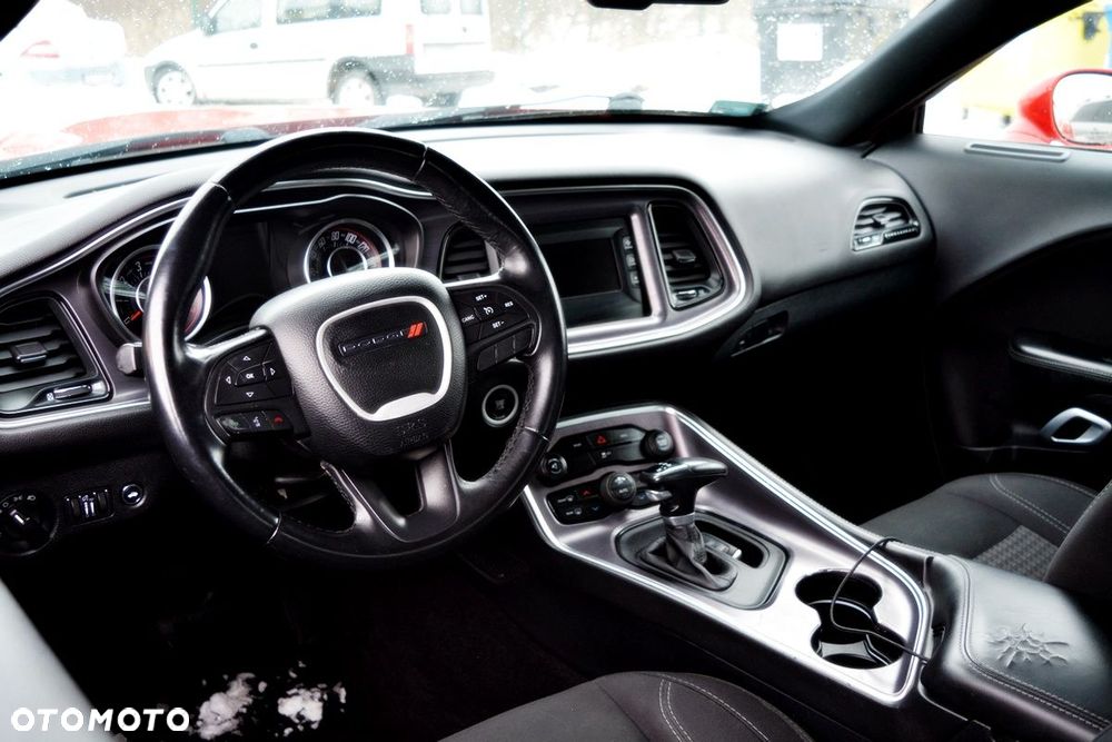 Dodge Challenger - 5
